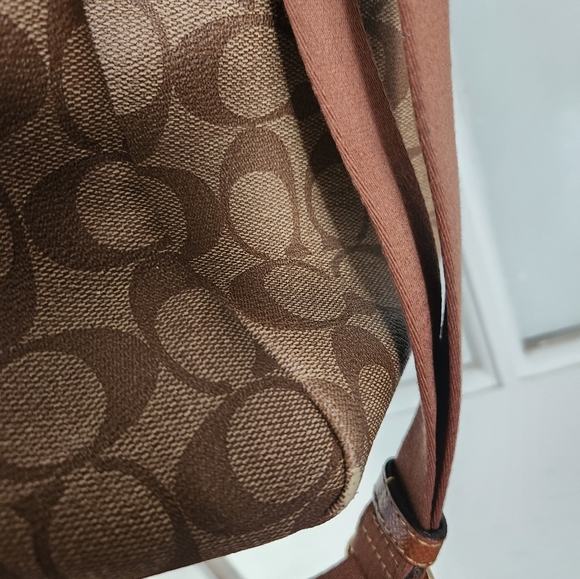 Diaper bag - Picture 3 of 6